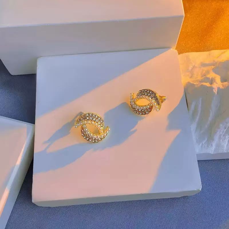 Crescent Moon Design Earrings