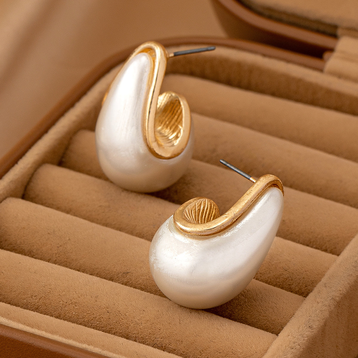 Pearl n Gold Teardrop-Shaped Earrings