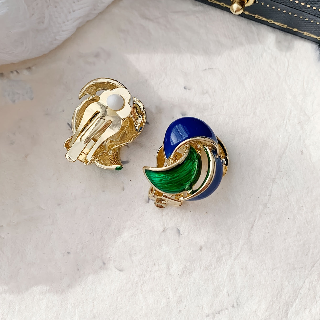 Windmill Design Peacock Clip-On Earrings