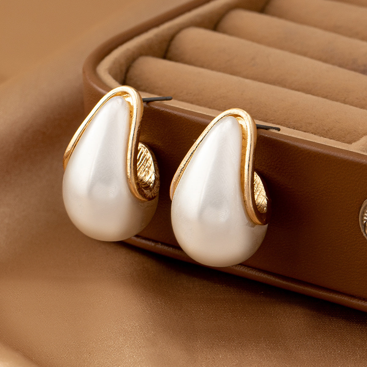Pearl n Gold Teardrop-Shaped Earrings