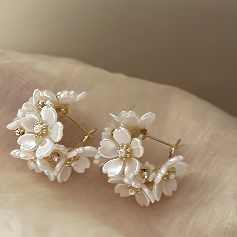 French Style Vintage Floral Dangle Earrings