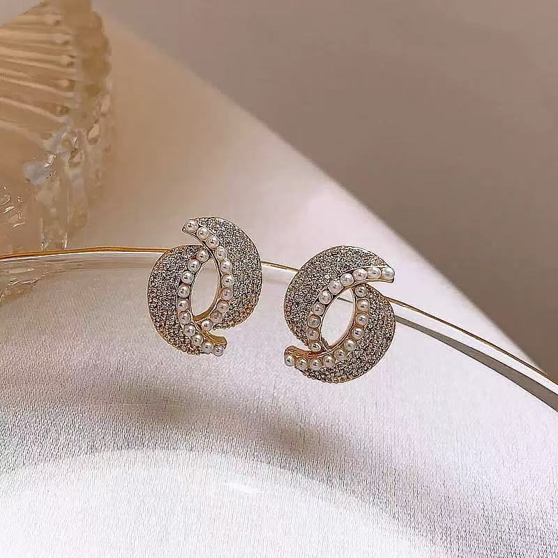 Crescent Moon Design Earrings