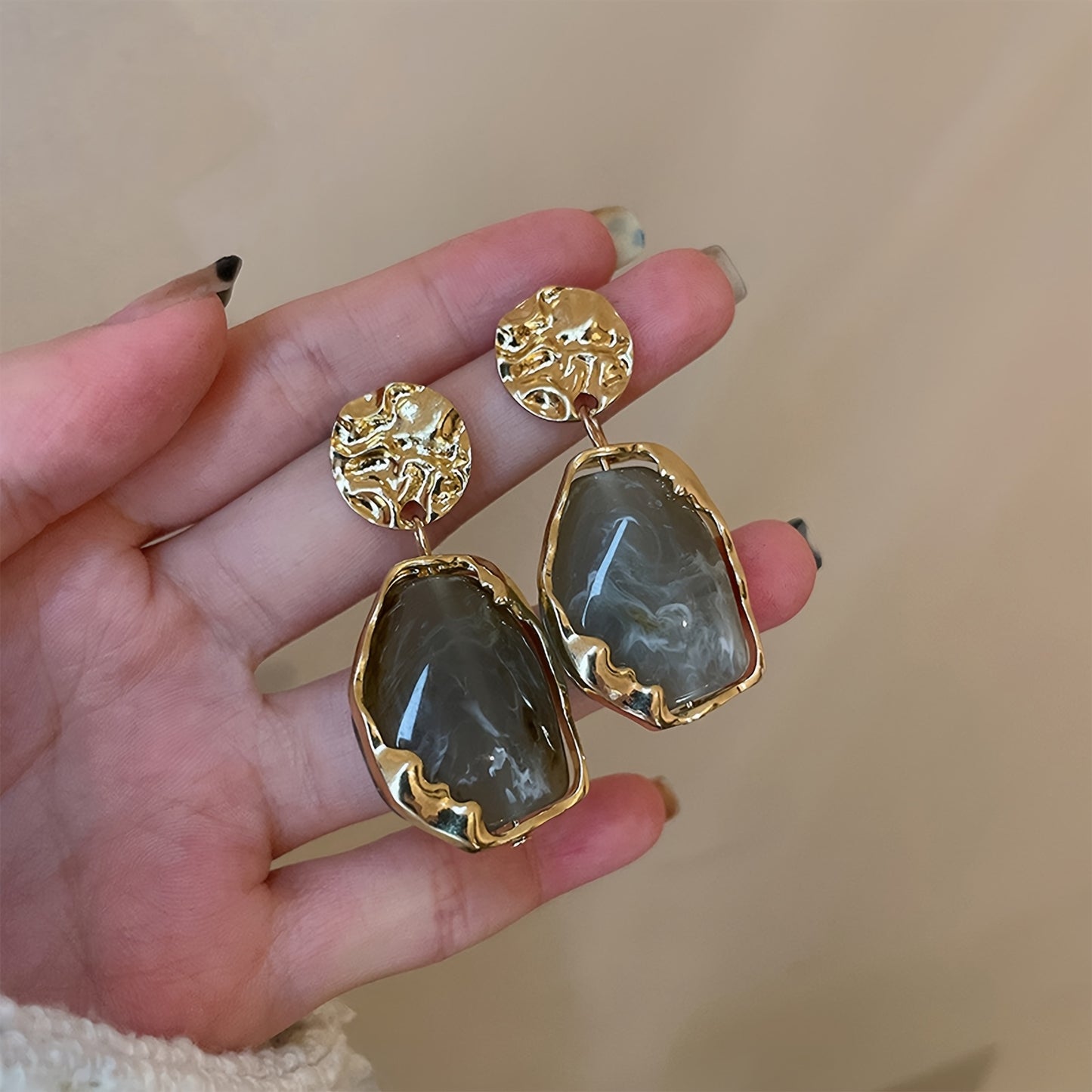 Vintage Elegant Irregular Geometric Resin Dangle Earrings