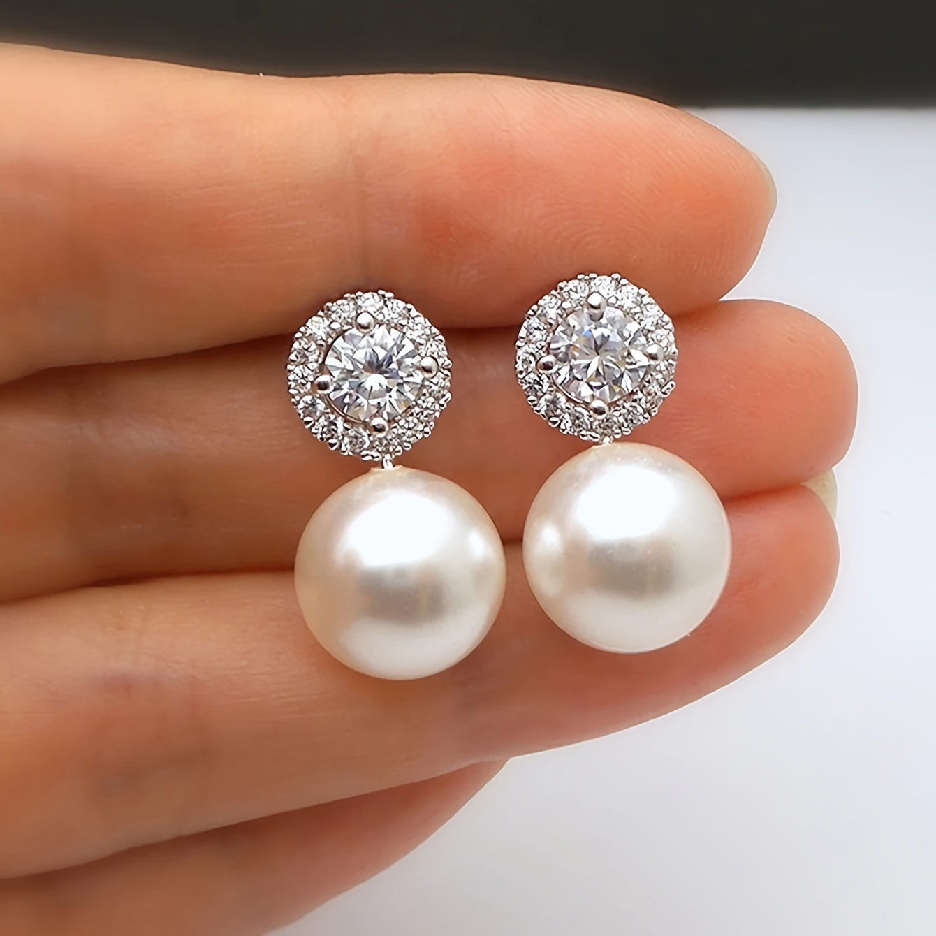 Delicate Party Stud Earrings