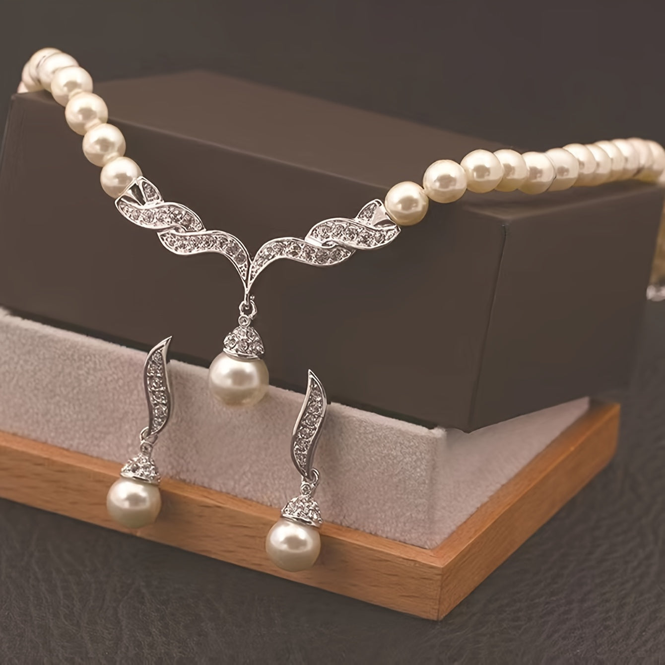 3 piece Faux Pearl White Set