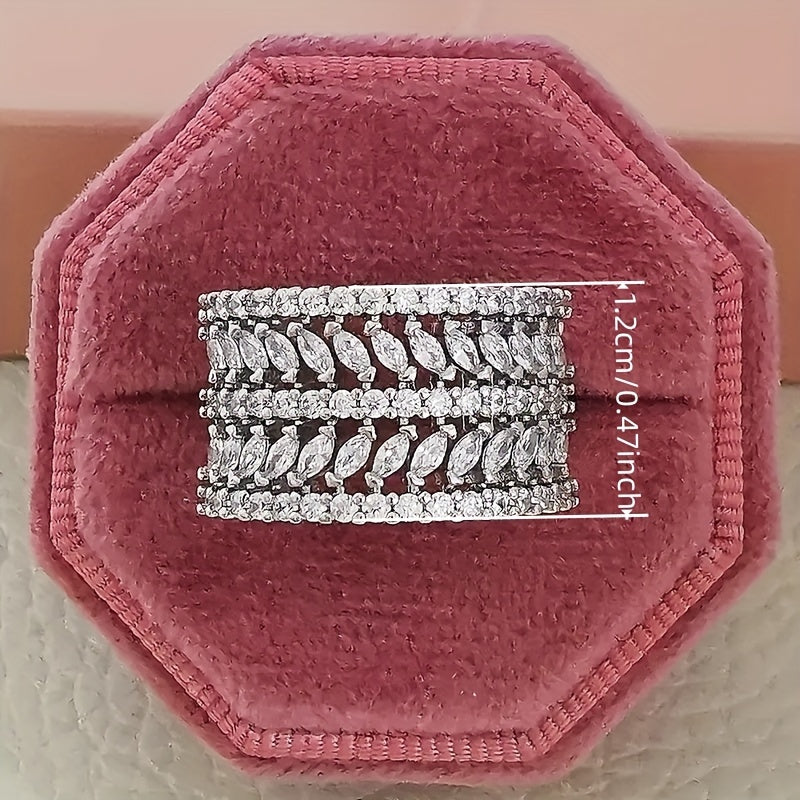 Luxurious Zircon Ring Band