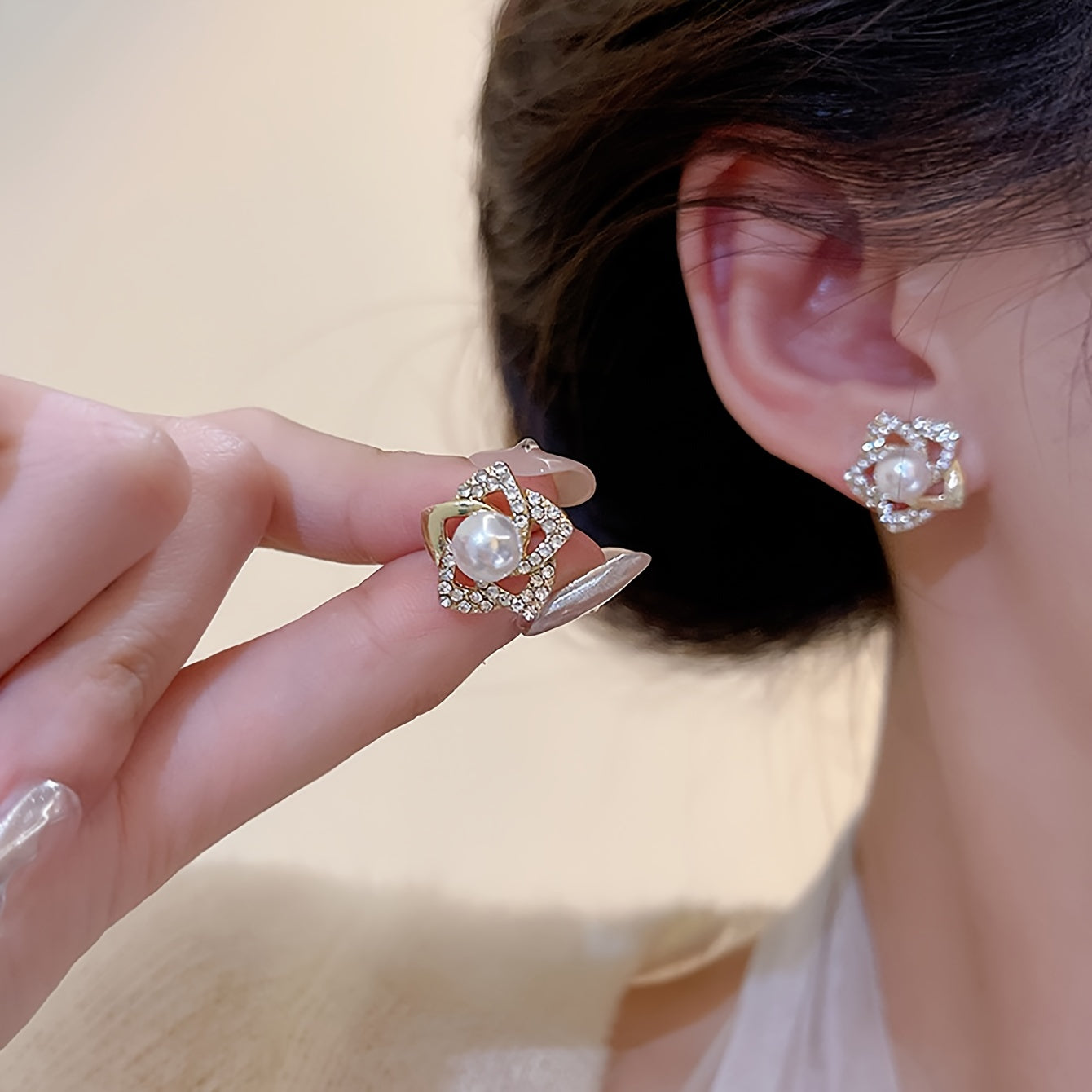 Hollow Flower Design Stud Earrings