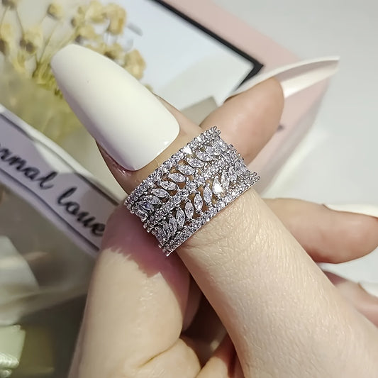 Luxurious Zircon Ring Band