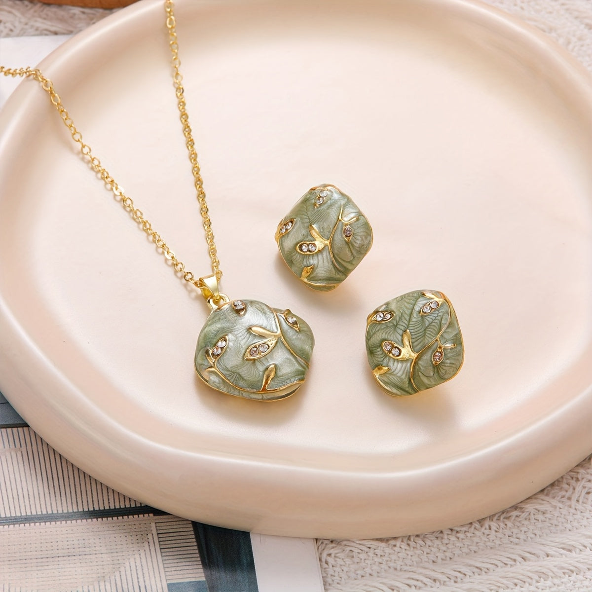 Rough Stone Pendant Set