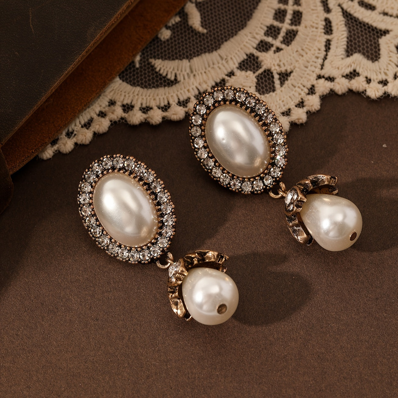 Oval-Shaped  Faux Pearls Earrings