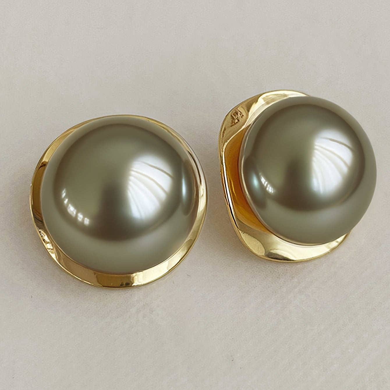 Grey Globe Pearl Earrings
