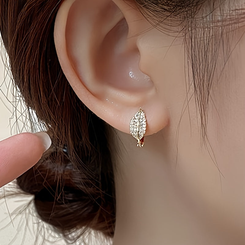 Shiny Leaf Design Hoop Earrings