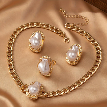 Pearl and Gold Set