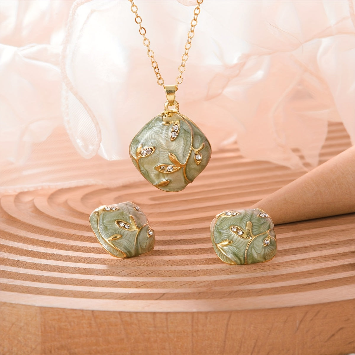 Rough Stone Pendant Set