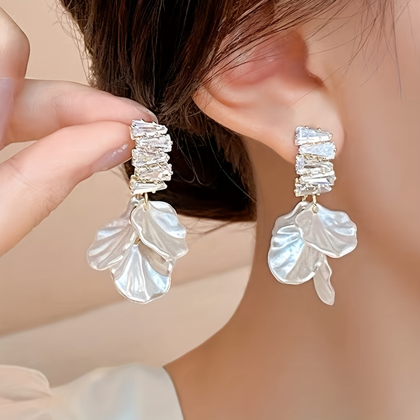 Sparkling Flower Zircon Earrings