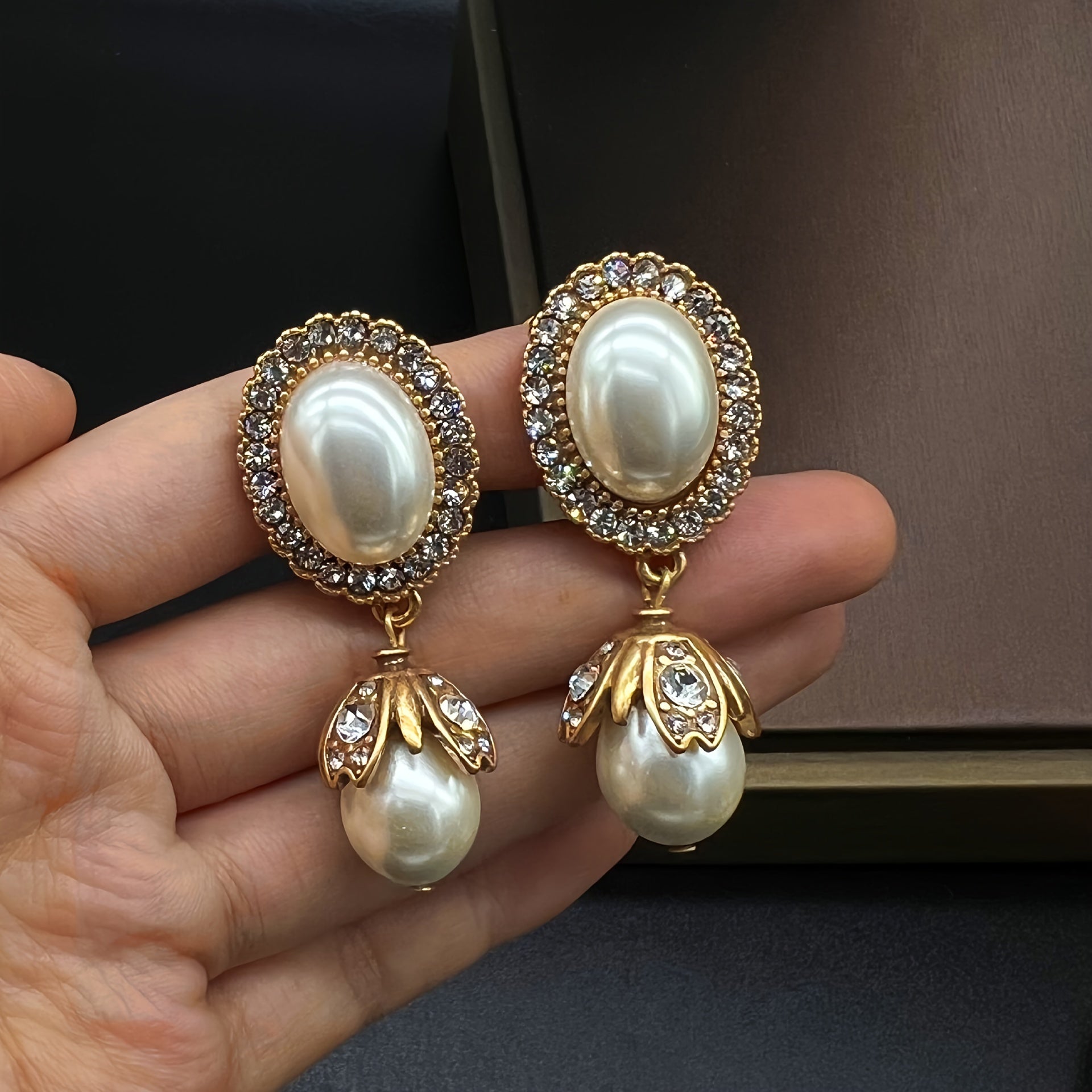 Oval-Shaped  Faux Pearls Earrings