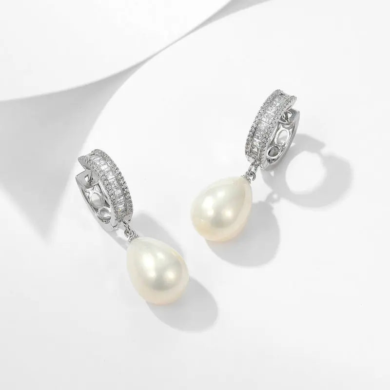 Waterdrop Pearl Earrings