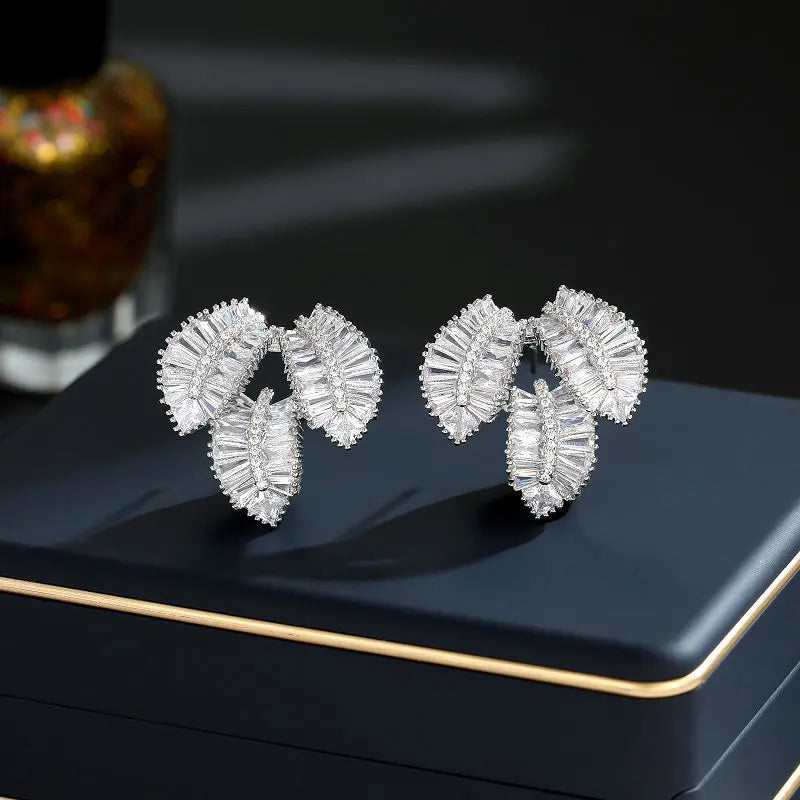 High Quality Zircon Leaf Stud Earrings