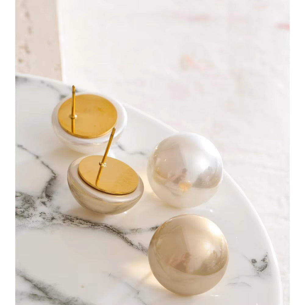 Smooth Pearl Stud Earrings