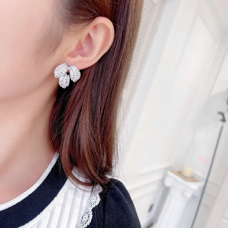 High Quality Zircon Leaf Stud Earrings