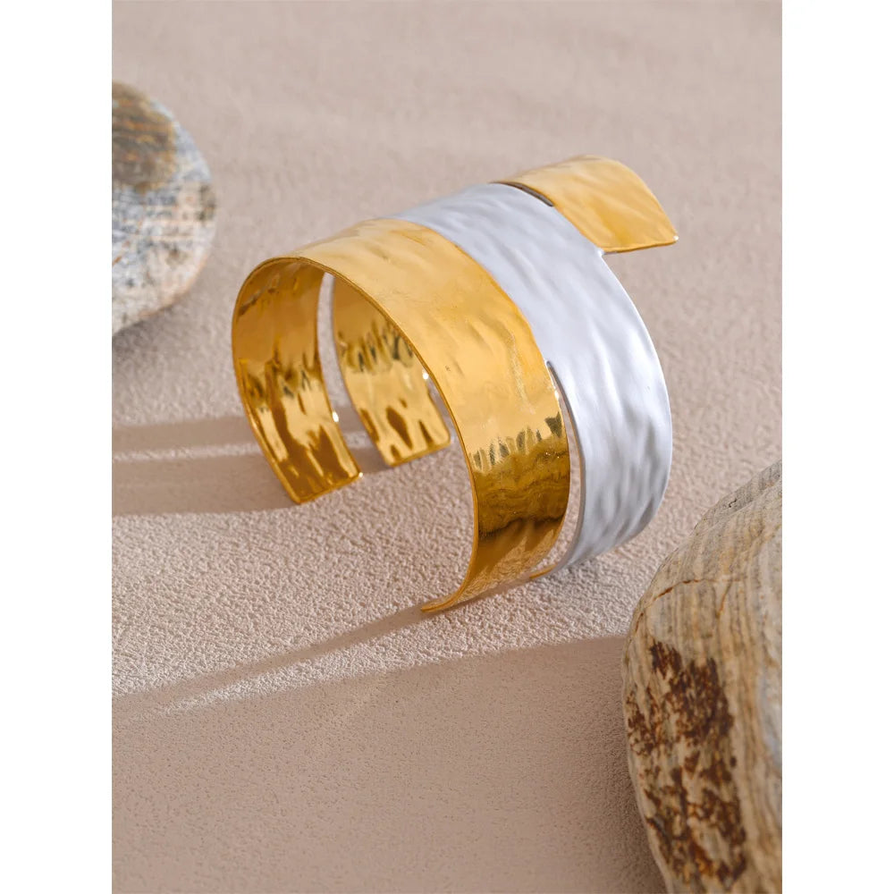 European Style Hollow Bangle