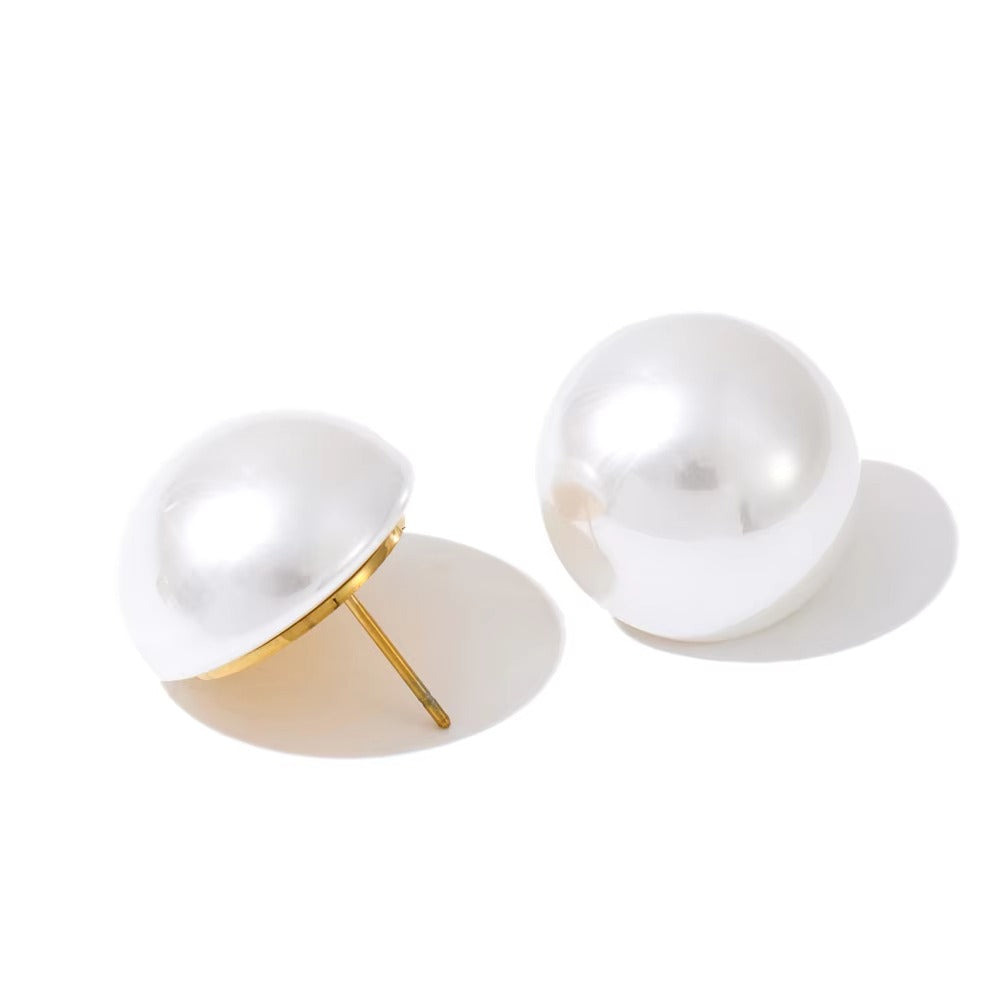 Smooth Pearl Stud Earrings