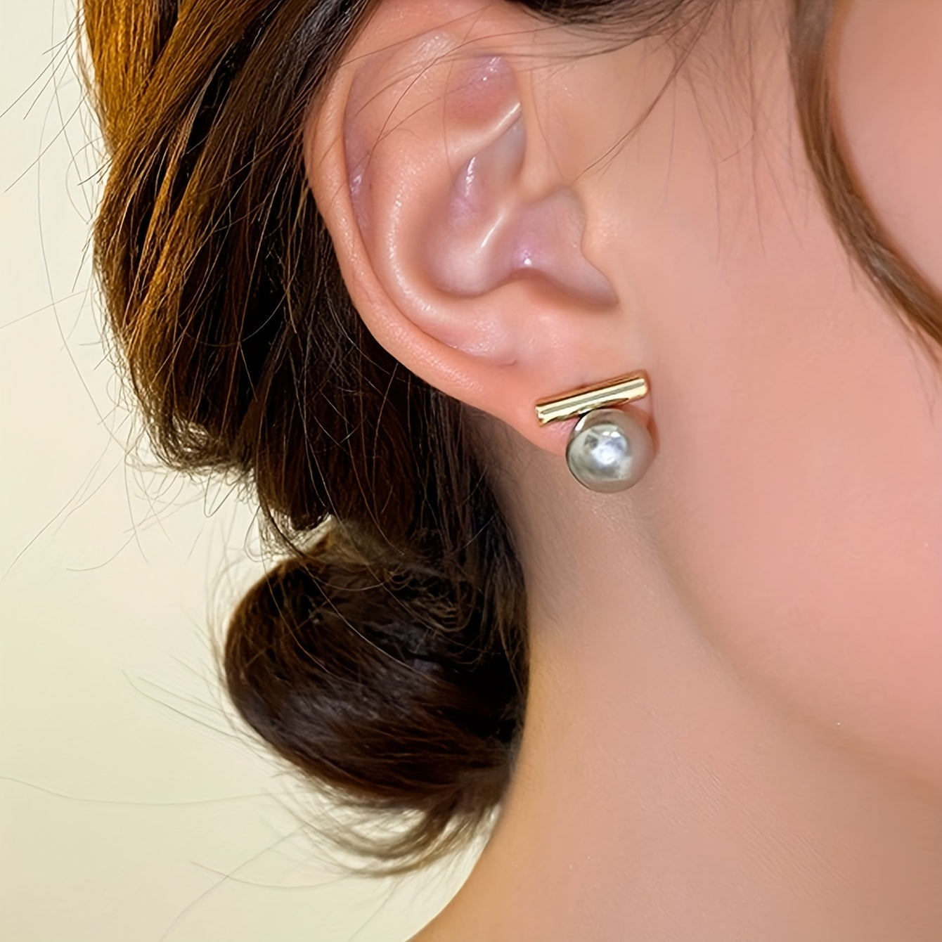 Grey Pearl and Gold Earrings