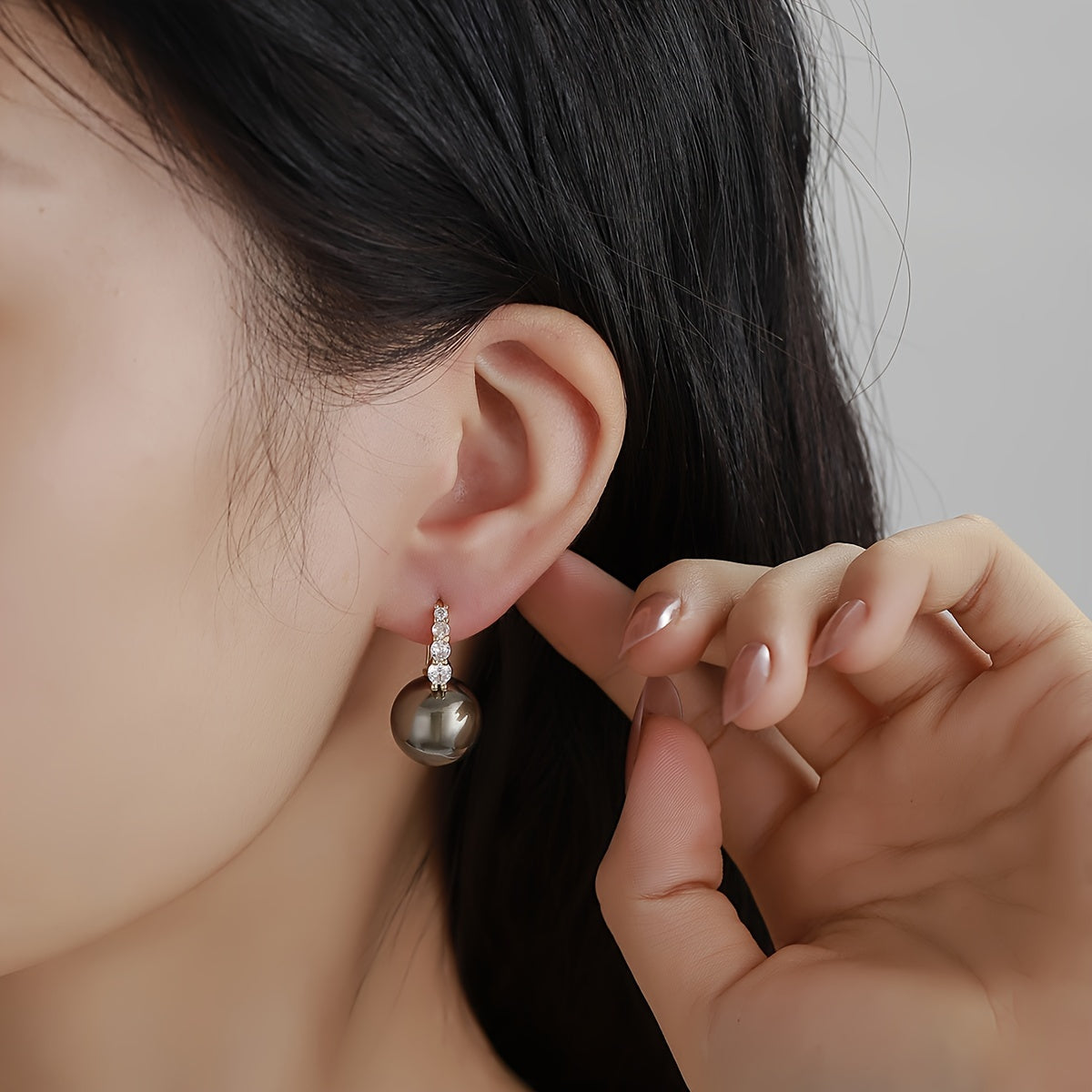 Zircon Hemp Gray Earrings
