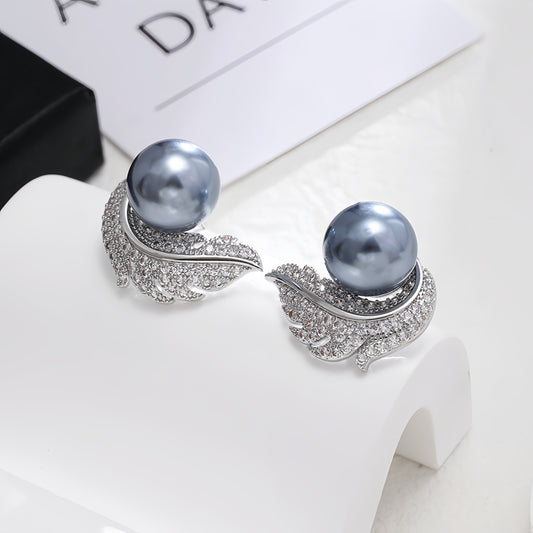 Elegant Leaf Design Stud Earrings