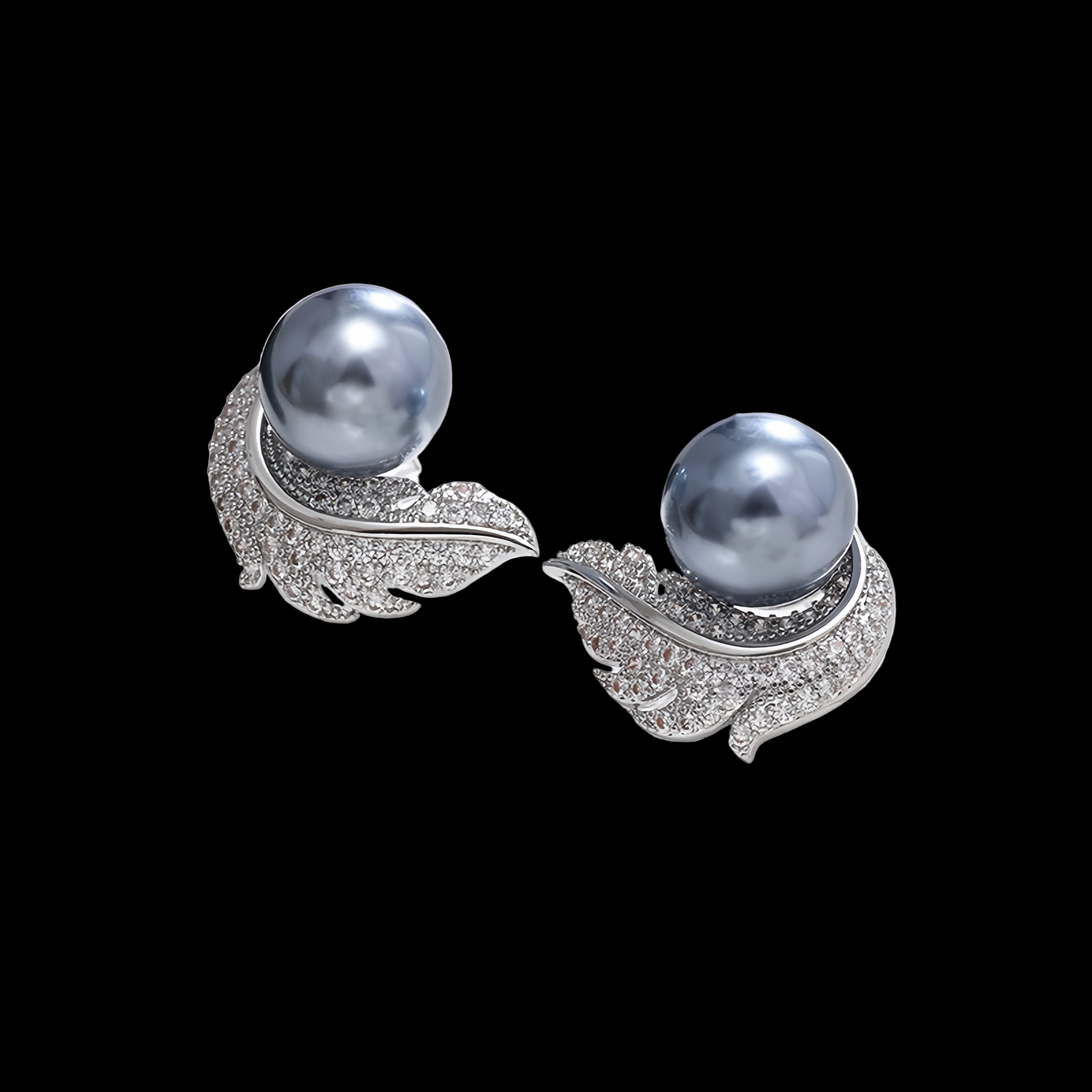 Elegant Leaf Design Stud Earrings