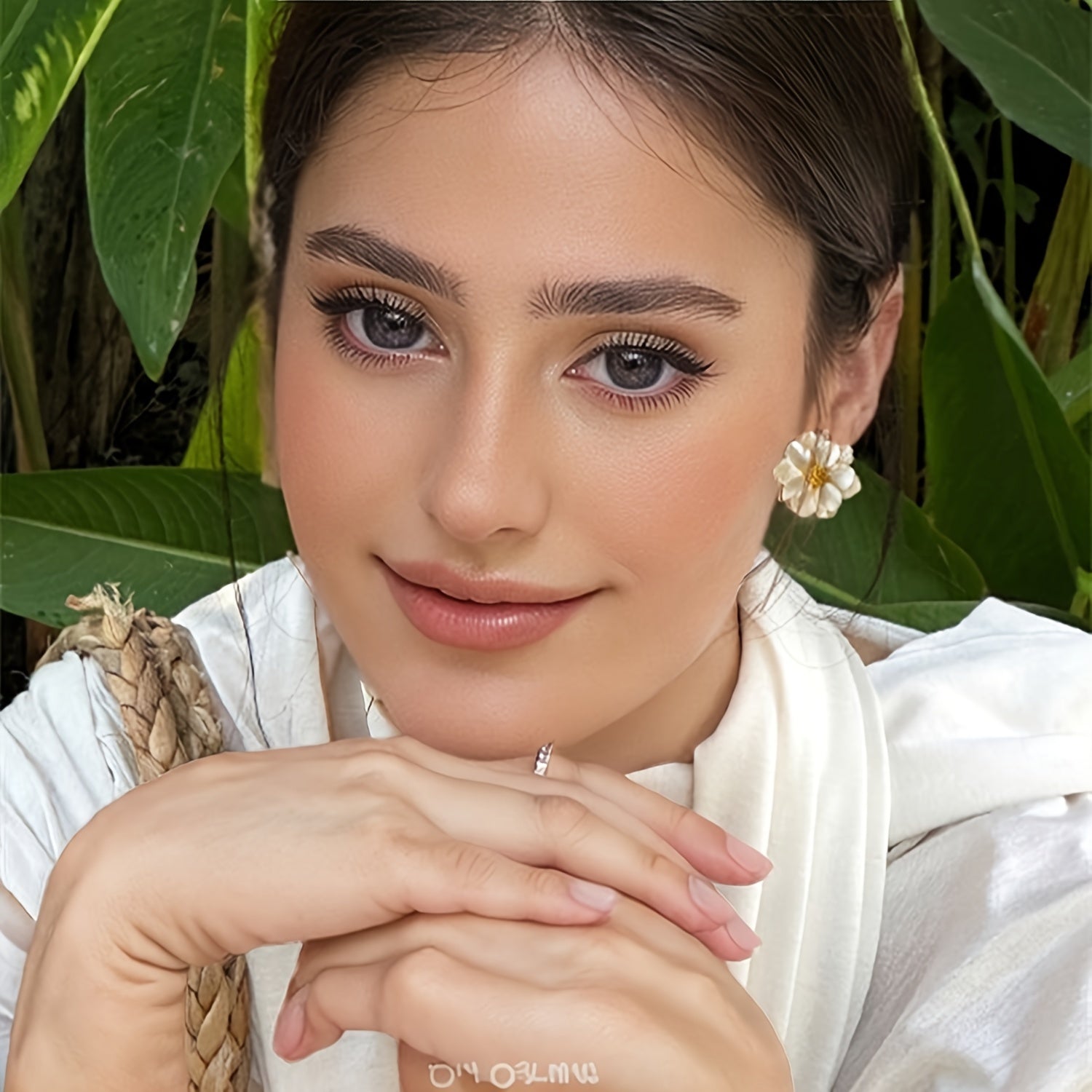 Bohemian Style White Resin Daisy Stud Earrings