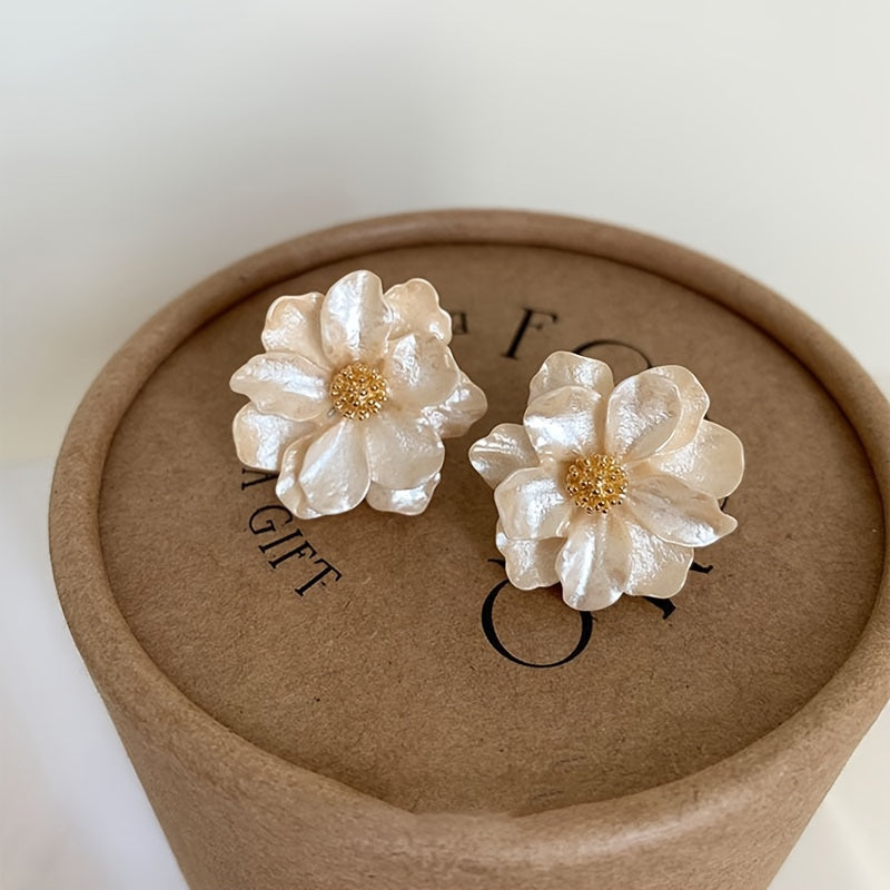 Bohemian Style White Resin Daisy Stud Earrings