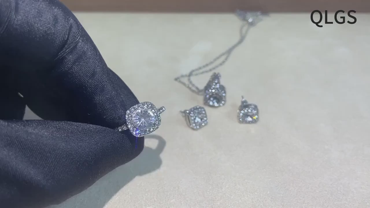 Zircon Elegant Pendant Set