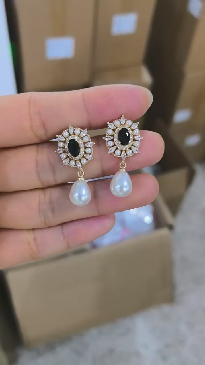 Crystal Pearl Pendant Earring