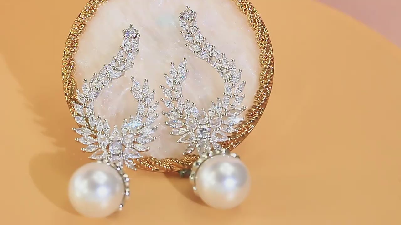 Trendy Pearl Dangle Earrings