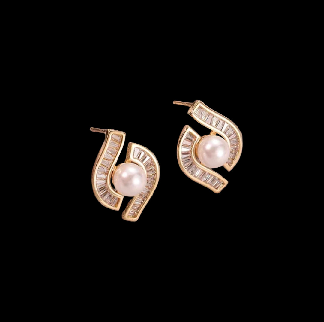 Champagne Pearl Eye Earrings